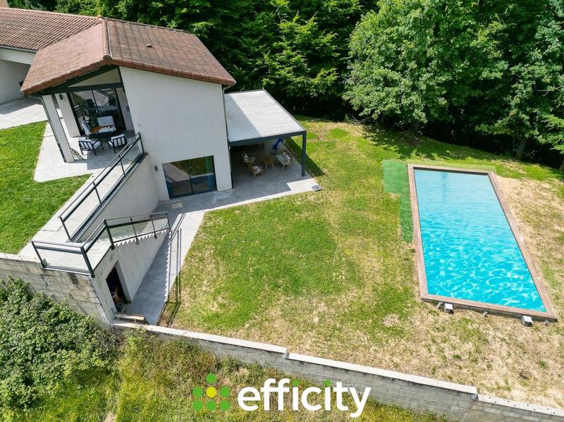 Maison - 175 m² - 7 pièces