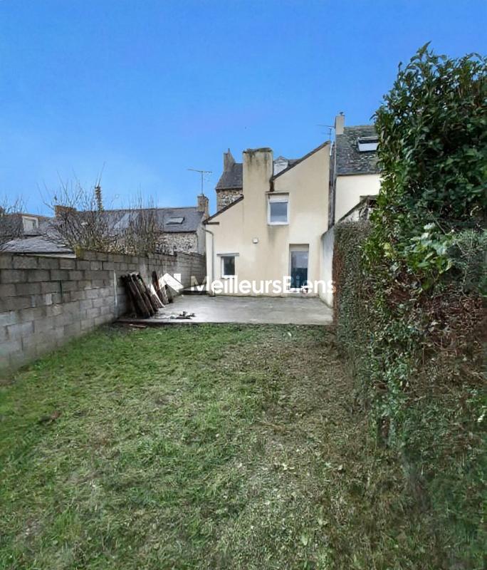 Immeuble - 141 m² - 8 pièces