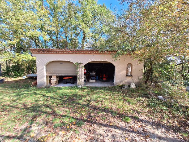 Maison - 425 m² - 11 pièces