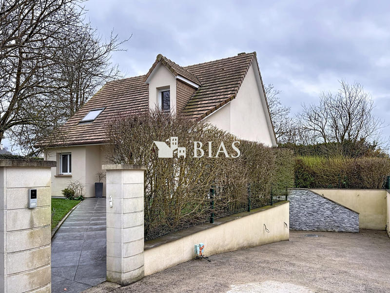 Maison - 106 m² - 5 pièces