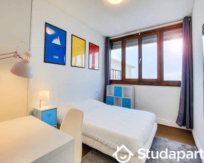 Chambre - 70 m² - 1 pièce