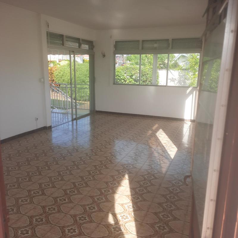 Maison - 174 m² - 8 pièces