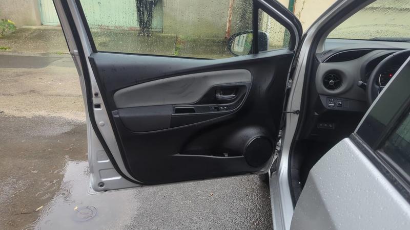 Toyota Yaris III 1.5 VVTi Hybrid 100h E-Cvt Dynamique - Automatique