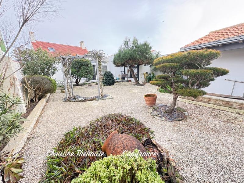 Maison - 110 m² - 6 pièces