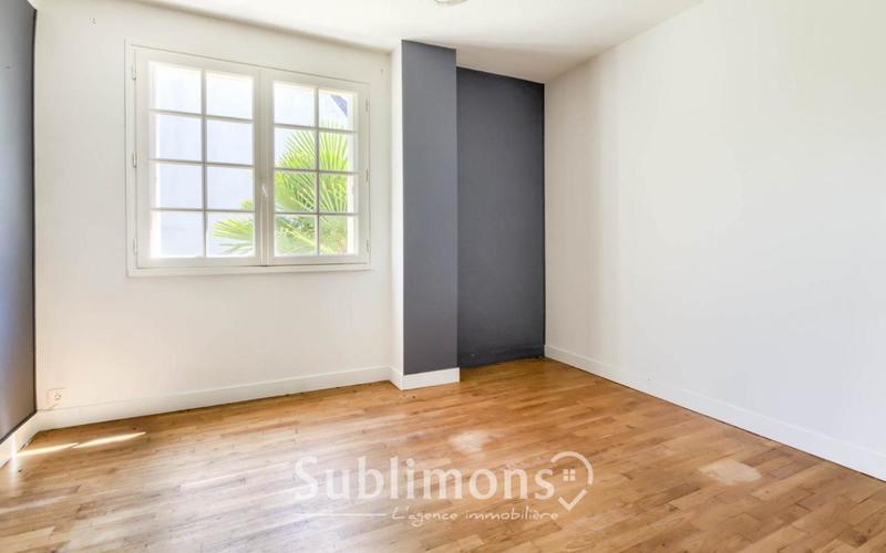 Maison traditionnelle - 131 m² - 6 pièces