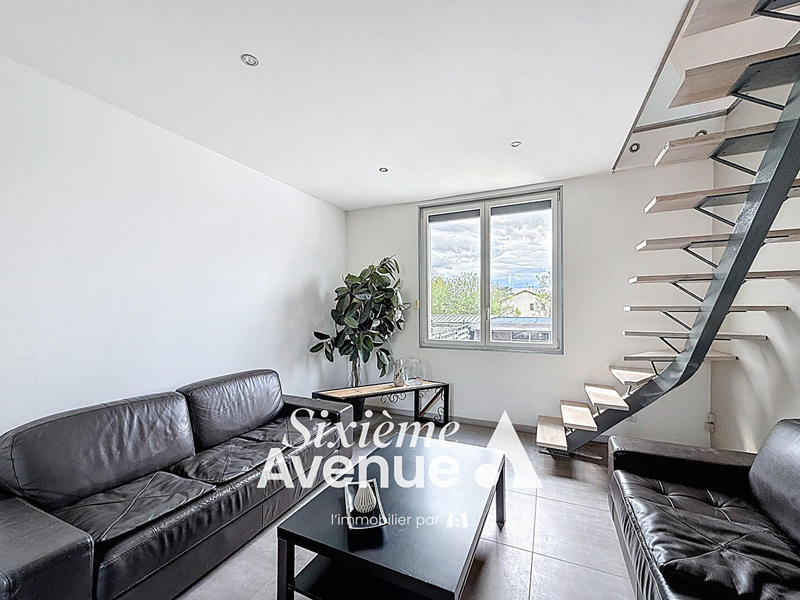 Maison - 111 m² - 4 pièces