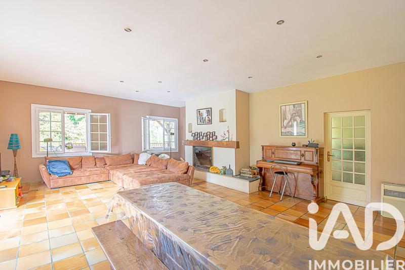 Maison - 278 m² - 10 pièces