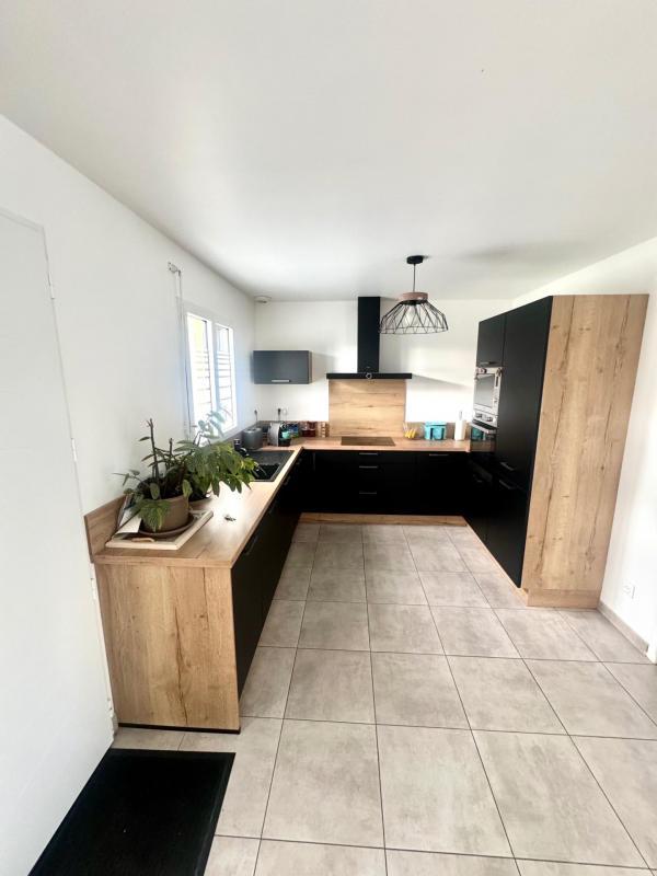 Maison - 98 m² - 4 pièces