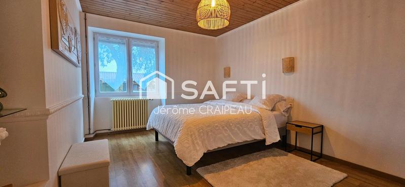 Maison - 225 m² - 7 pièces