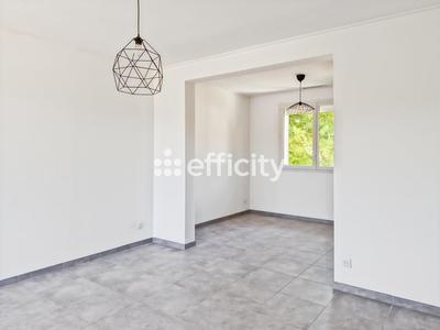 Maison - 120 m² - 7 pièces