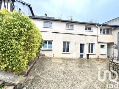 Maison - 152 m² - 7 pièces