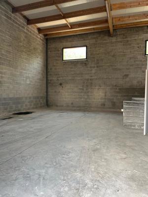 Local commercial - 150 m² - 2 pièces