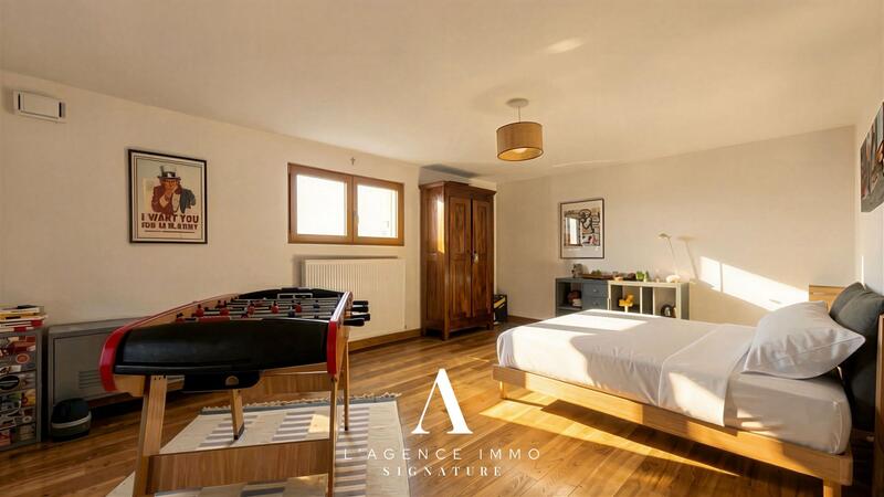 Maison - 262 m² - 8 pièces