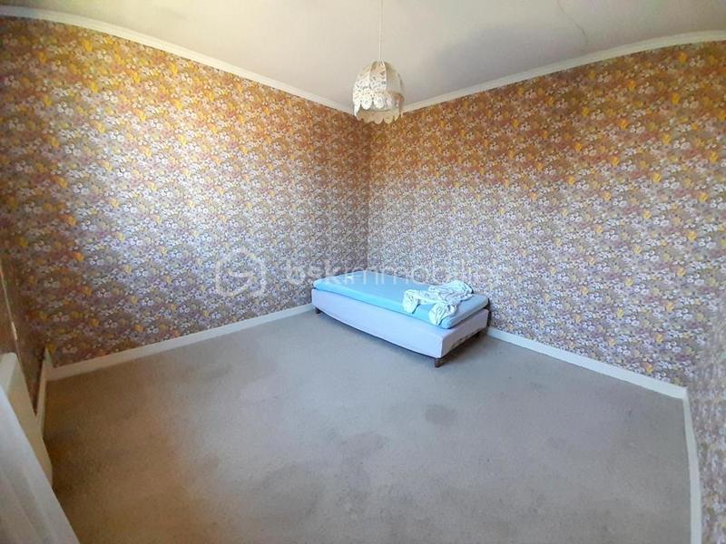 Maison - 193 m² - 8 pièces