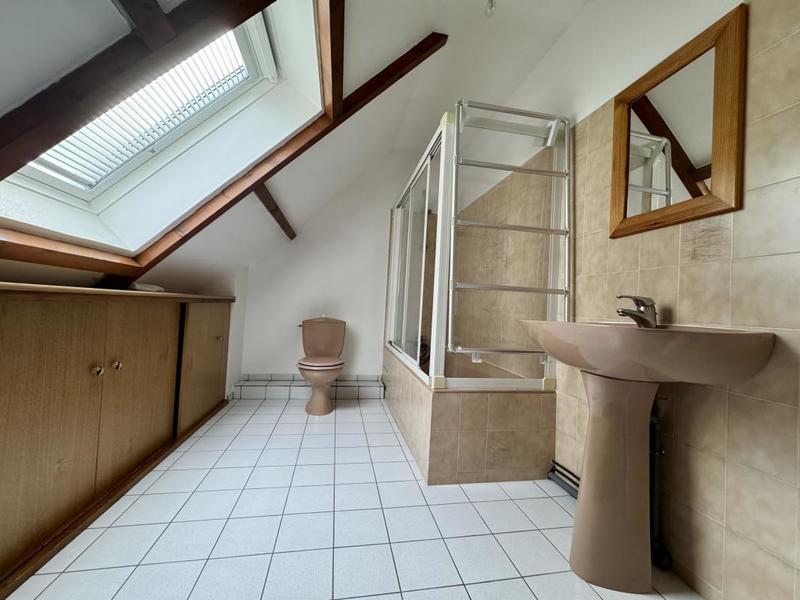 Maison - 92 m² - 6 pièces