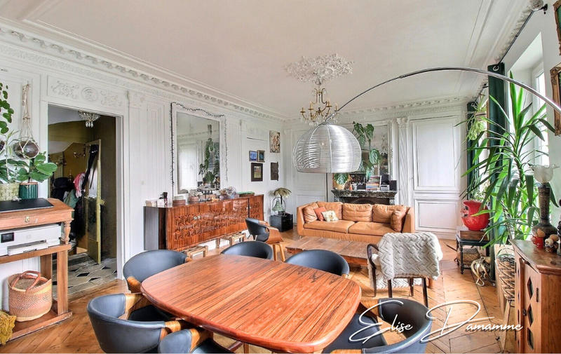 Maison - 320 m² - 12 pièces