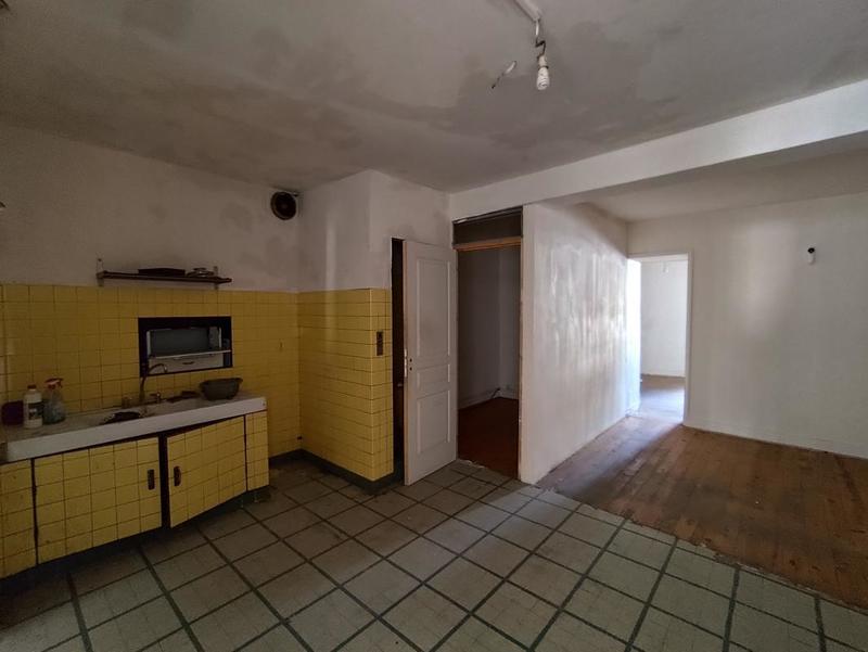 Local commercial - 82 m² - 3 pièces