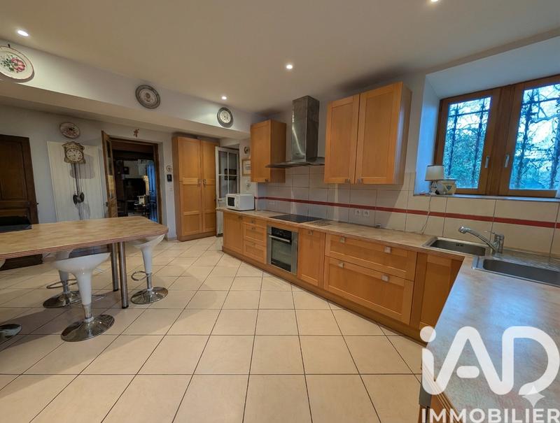 Maison - 431 m² - 13 pièces