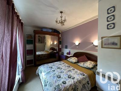 Maison - 218 m² - 11 pièces