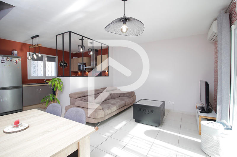 Maison - 95 m² - 4 pièces