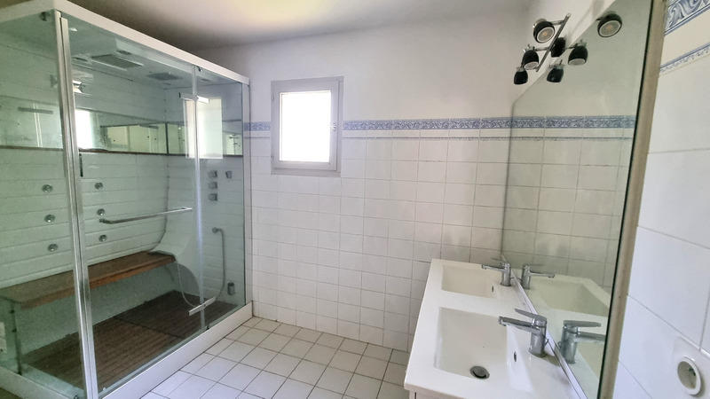 Maison - 121 m² - 6 pièces