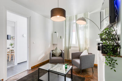 Appartement - 90 m² - 5 pièces