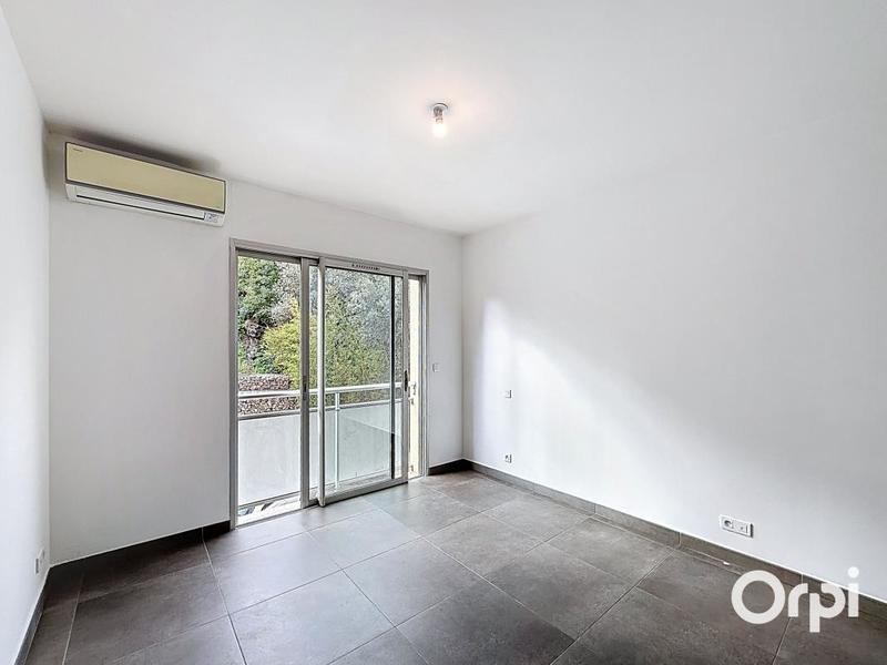 Appartement - 83 m² - 3 pièces