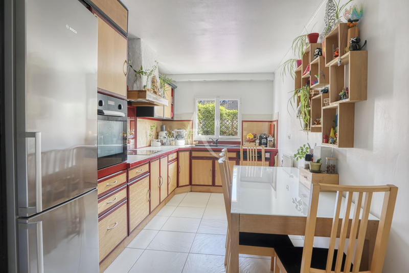 Maison - 107 m² - 6 pièces