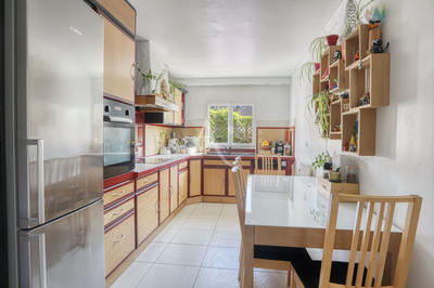 Maison - 107 m² - 6 pièces