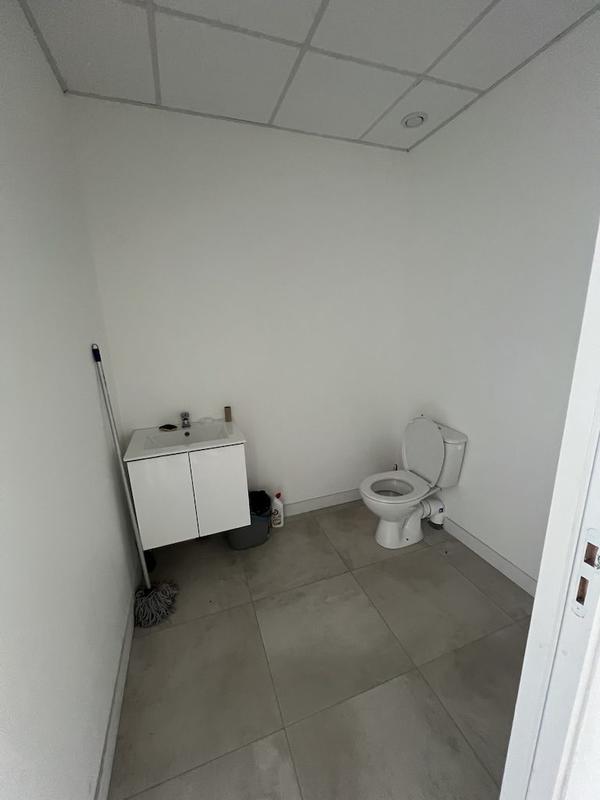 Local commercial - 187 m² - 3 pièces