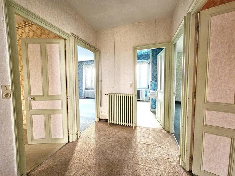 Demeure - 180 m² - 9 pièces