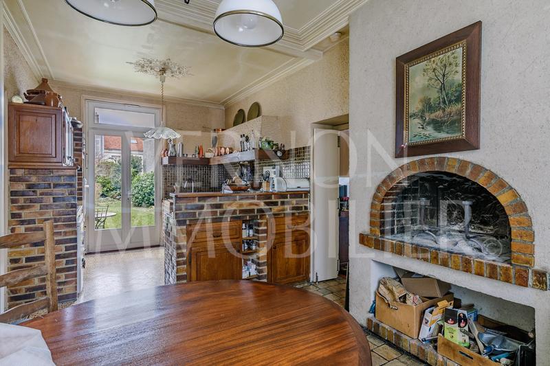 Maison - 184 m² - 7 pièces