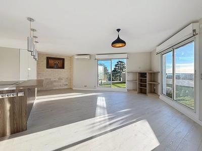 Appartement - 79 m² - 3 pièces