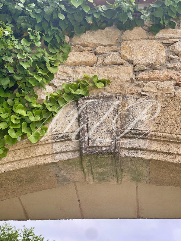 Maison - 338 m² - 10 pièces