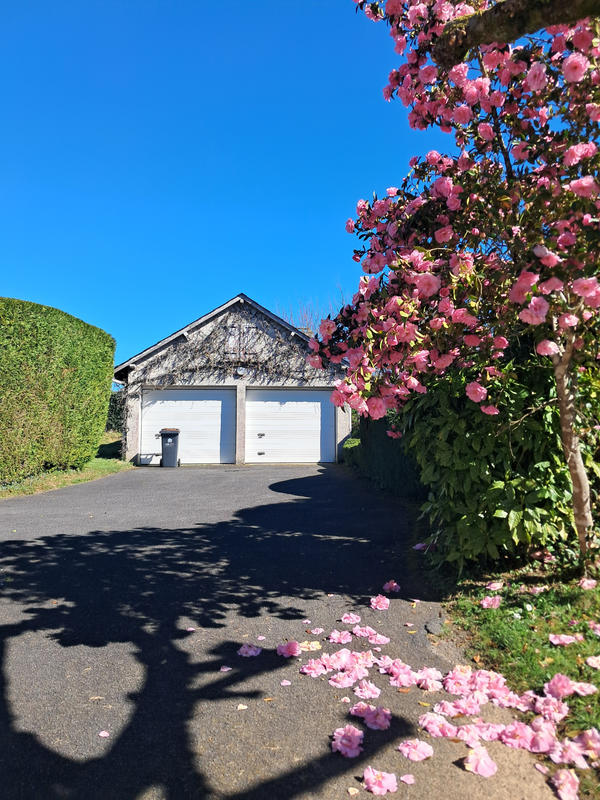 Maison - 180 m² - 8 pièces