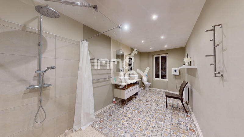 Maison - 308 m² - 6 pièces