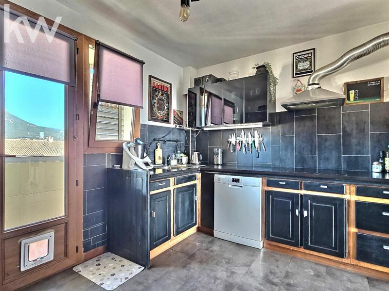 Appartement - 94 m² - 5 pièces