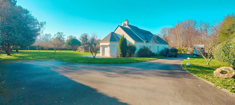 Maison - 199 m² - 7 pièces