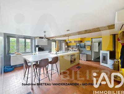 Maison - 140 m² - 5 pièces