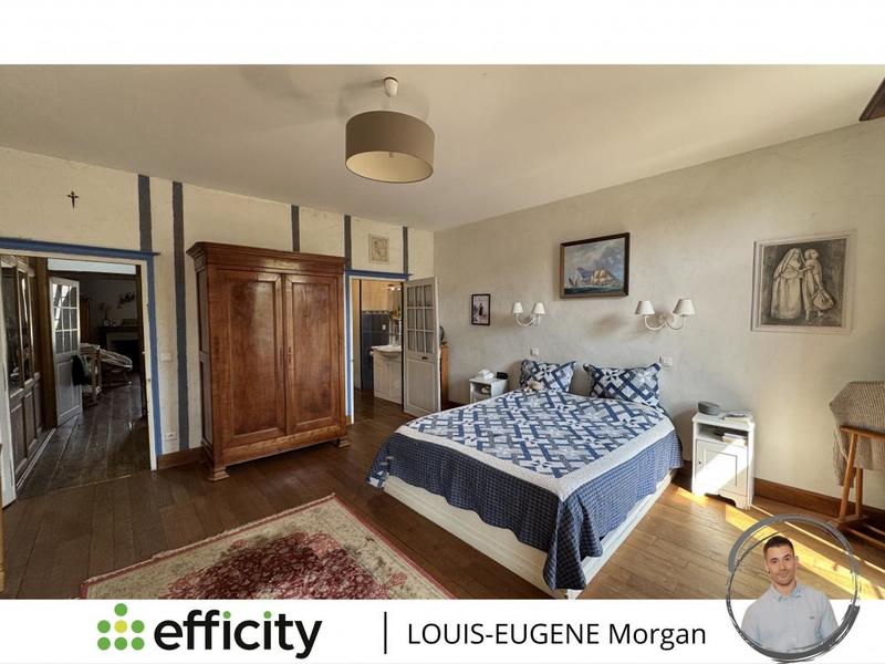 Maison - 233 m² - 8 pièces