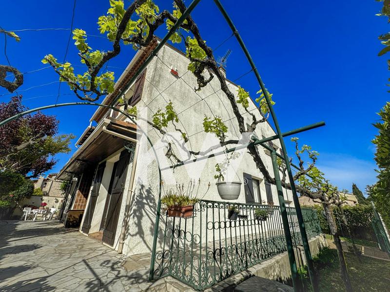 Maison traditionnelle - 154 m² - 5 pièces