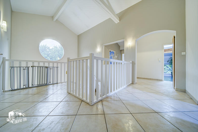 Maison - 280 m² - 7 pièces