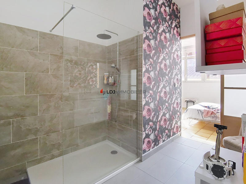 Maison - 196 m² - 5 pièces