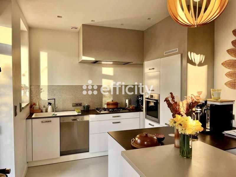 Maison en pierre - 190 m² - 7 pièces