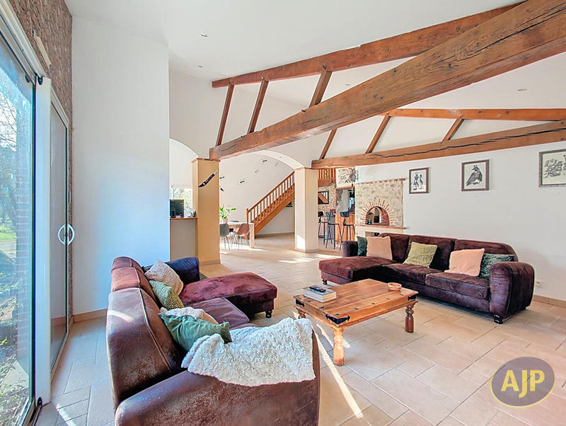 Maison - 170 m² - 7 pièces