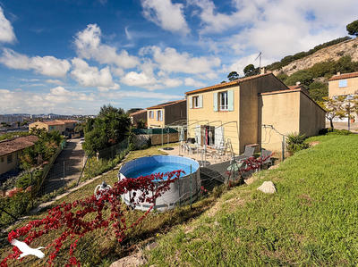 Maison - 90 m² - 4 pièces