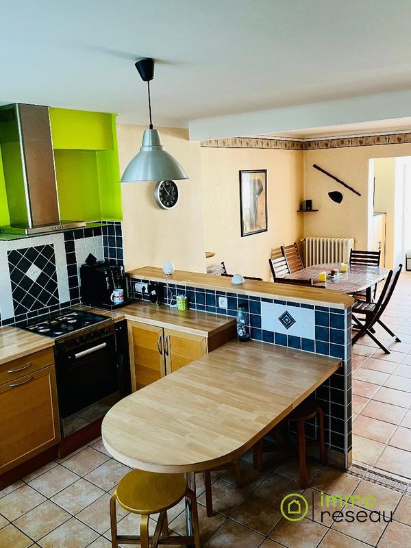 Maison - 99 m² - 6 pièces