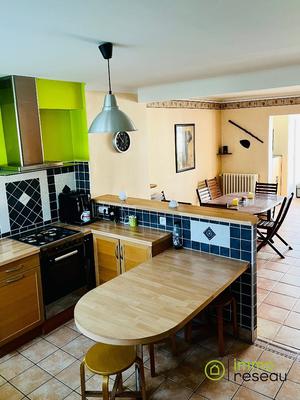 Maison - 99 m² - 6 pièces