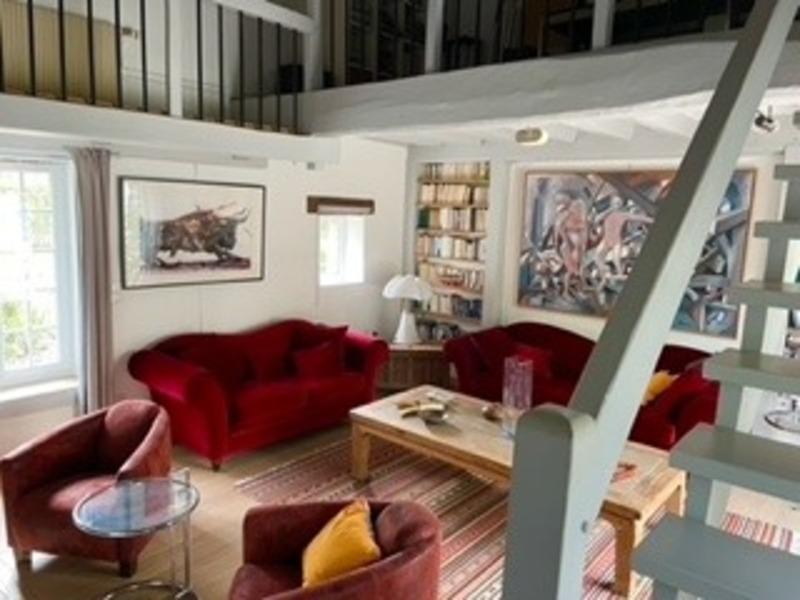 Maison - 330 m² - 11 pièces