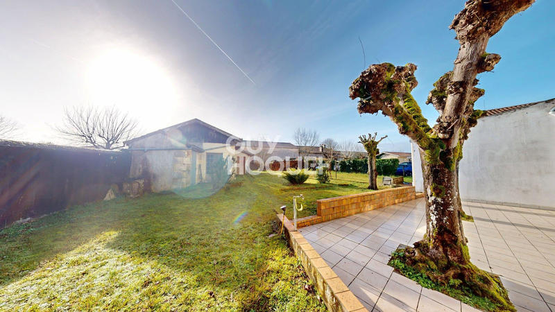 Maison - 195 m² - 8 pièces